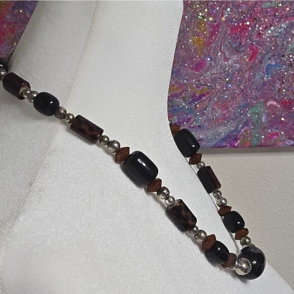 Beaded Necklace  - Picture 4 of 7
